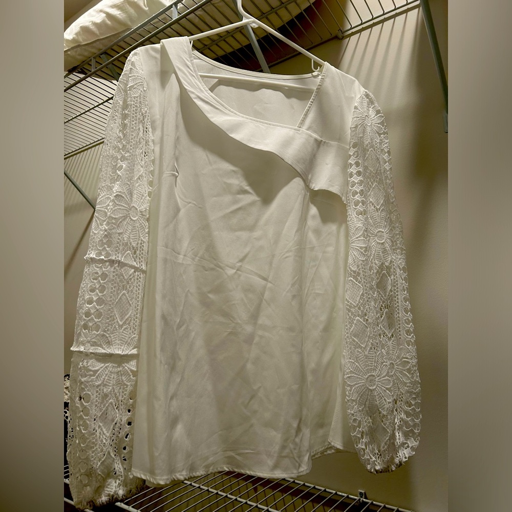 NWOT White blouse with crochet sleeves